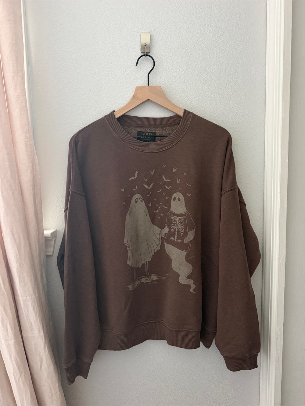 American Eagle Ghost Sweatshirt. Size M.